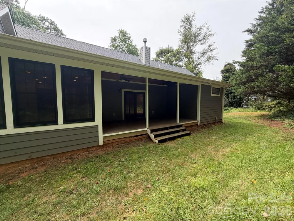 11 Jupiter Hills Drive Weaverville, NC 28787