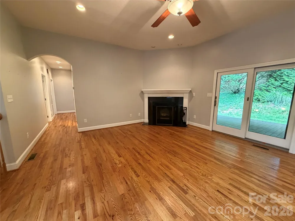 11 Jupiter Hills Drive Weaverville, NC 28787