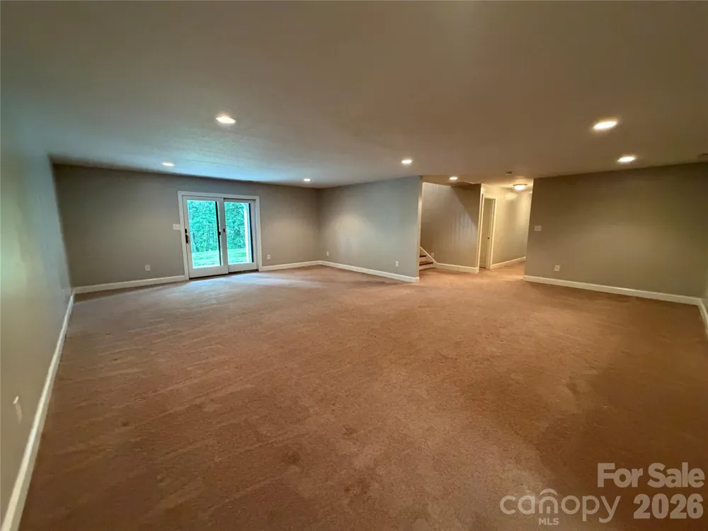 11 Jupiter Hills Drive Weaverville, NC 28787