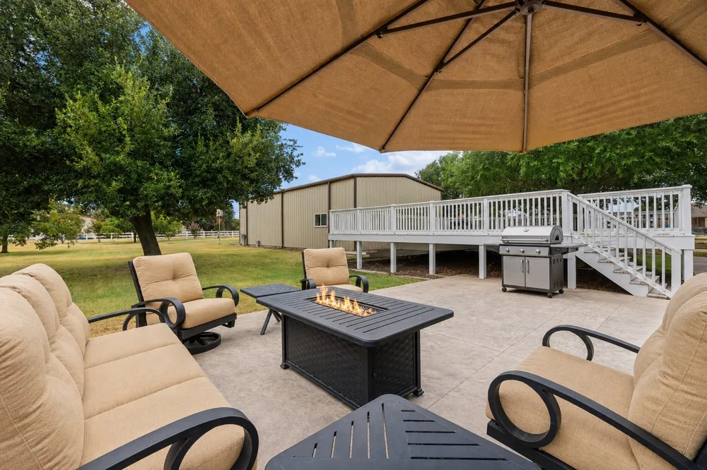 2100 Meadow Springs Drive Haslet, TX 76052