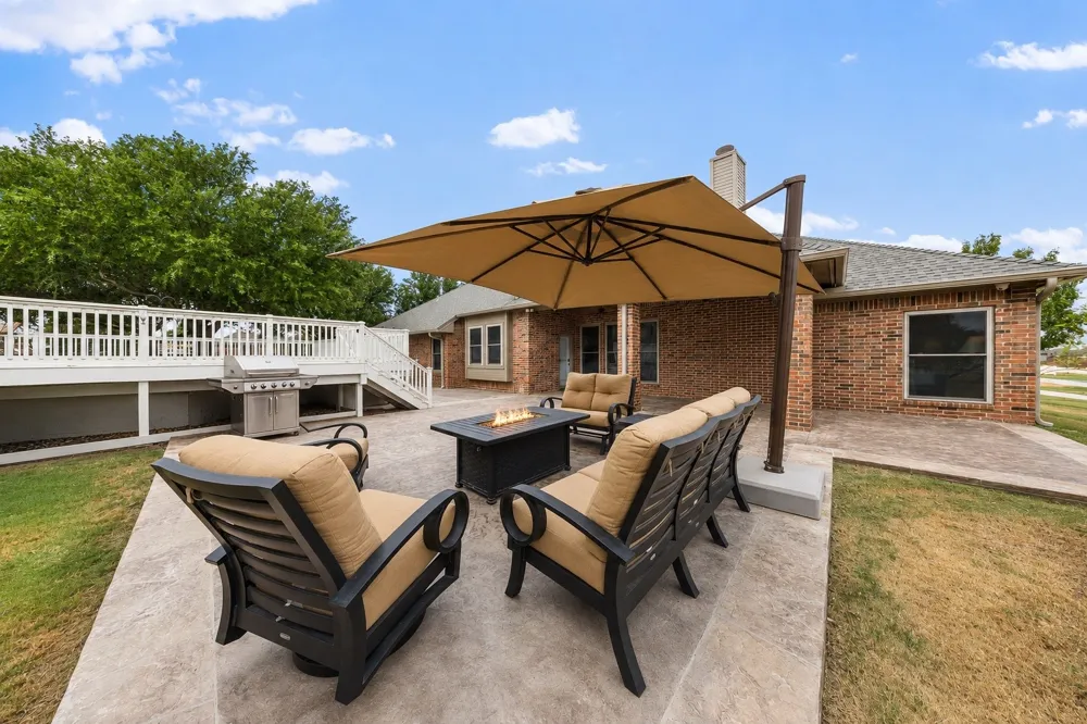 2100 Meadow Springs Drive Haslet, TX 76052