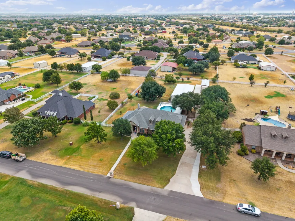 2100 Meadow Springs Drive Haslet, TX 76052
