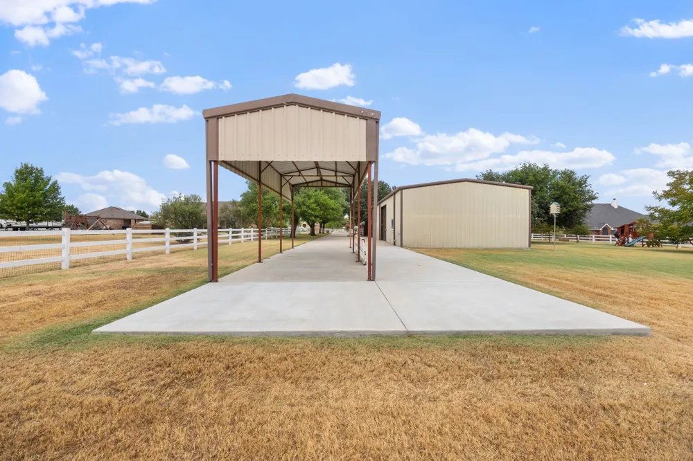 2100 Meadow Springs Drive Haslet, TX 76052