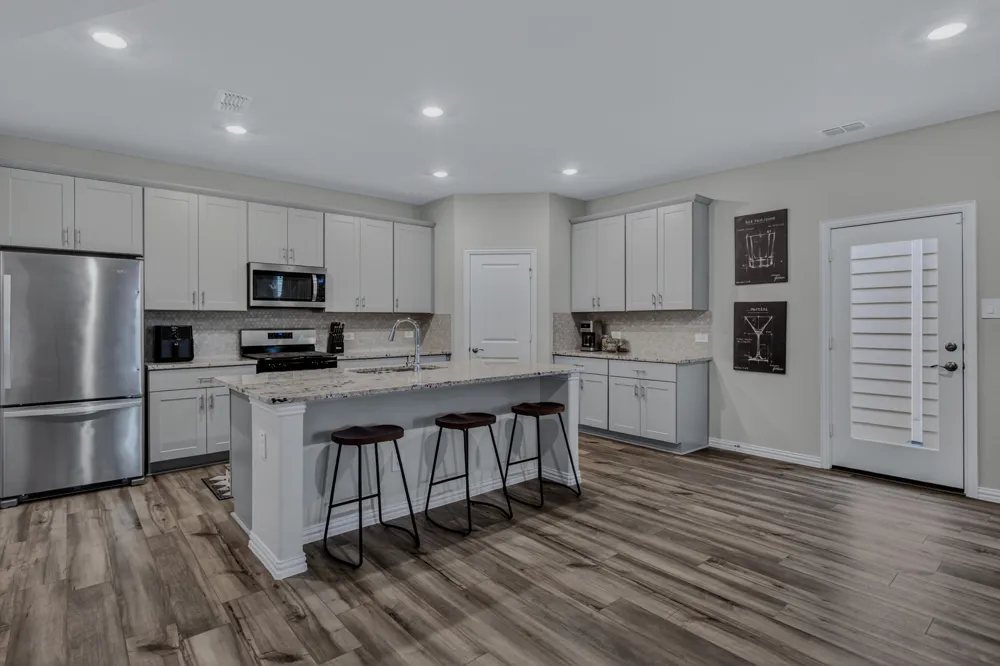 2617 Kings Canyon Mews Corinth, TX 76210