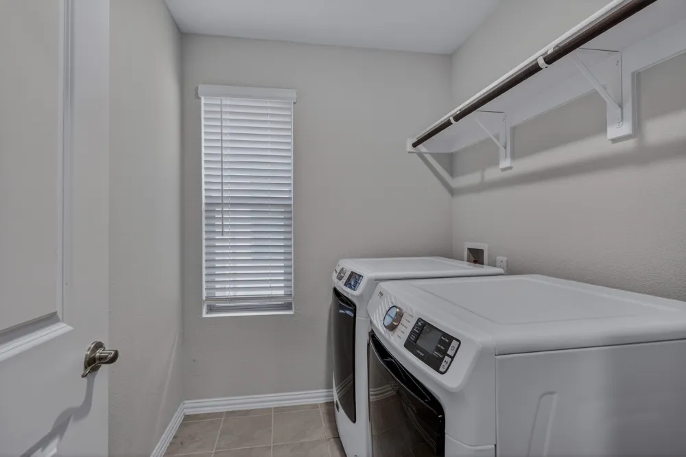 2617 Kings Canyon Mews Corinth, TX 76210