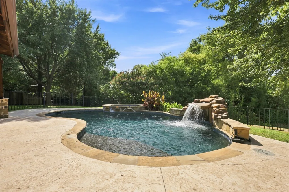708 Bluffwood Avenue McKinney, TX 75072