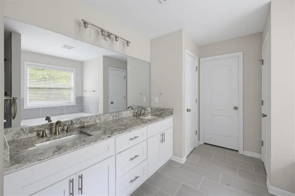 4071 Lucas Lane Ellenwood, GA 30294