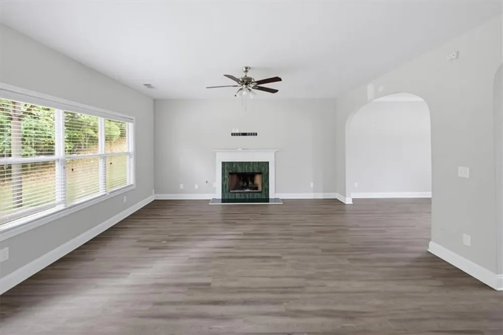 4071 Lucas Lane Ellenwood, GA 30294