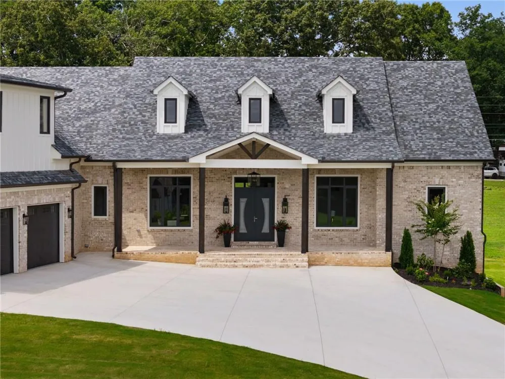 1020 West Court Canton, GA 30115