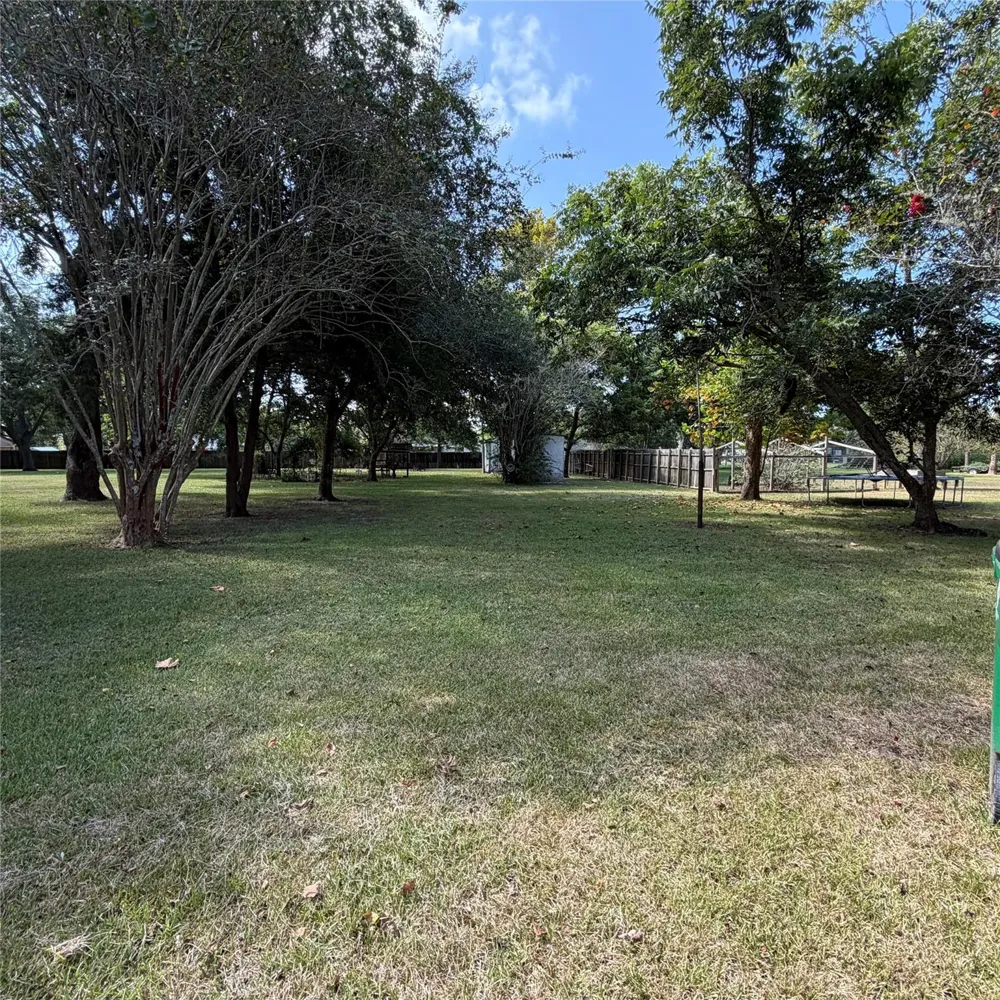 1216 Gifford Lane Angleton, TX 77515