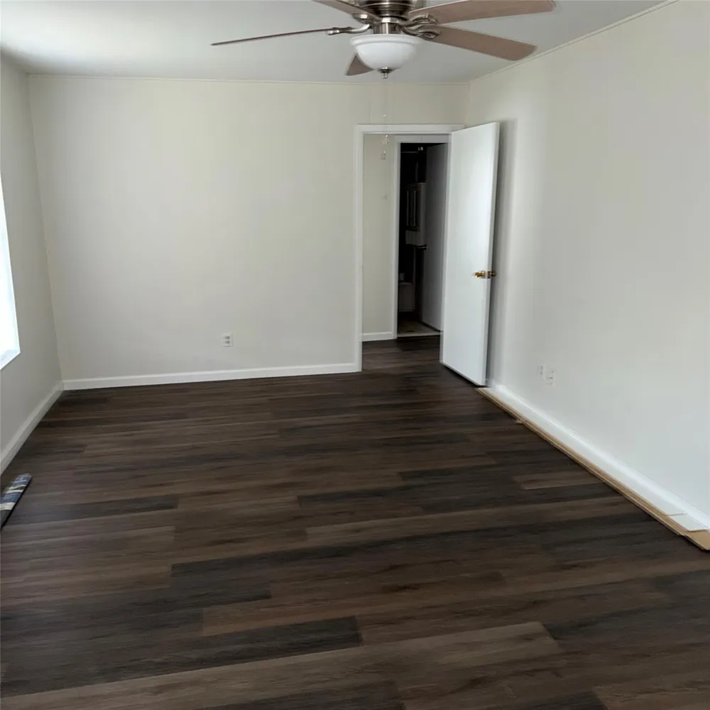 1216 Gifford Lane Angleton, TX 77515