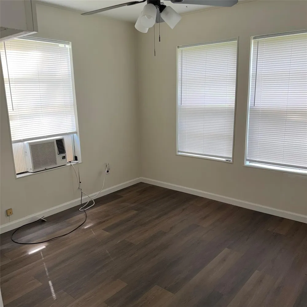 1216 Gifford Lane Angleton, TX 77515