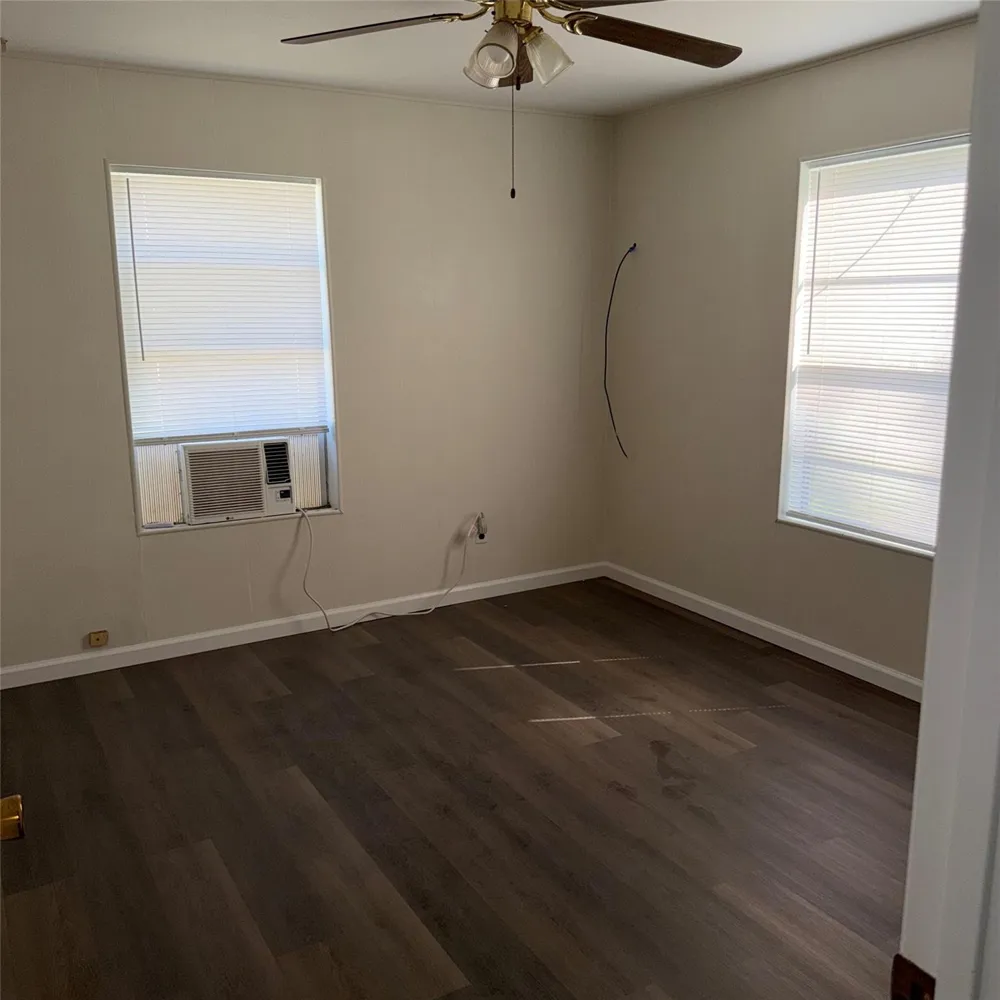 1216 Gifford Lane Angleton, TX 77515
