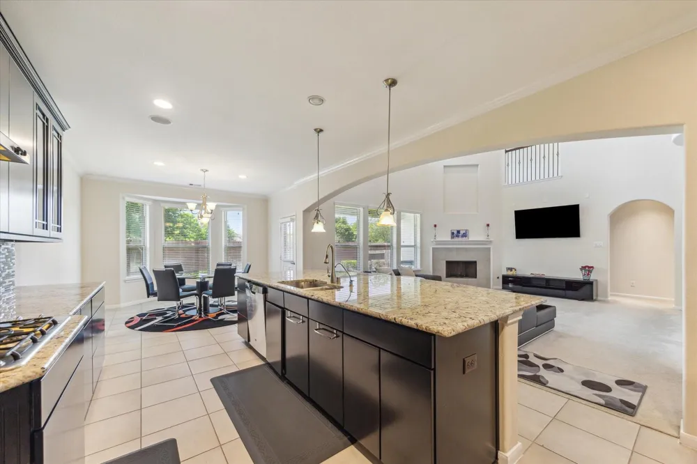6015 Turner Shadow Lane Sugar Land, TX 77479