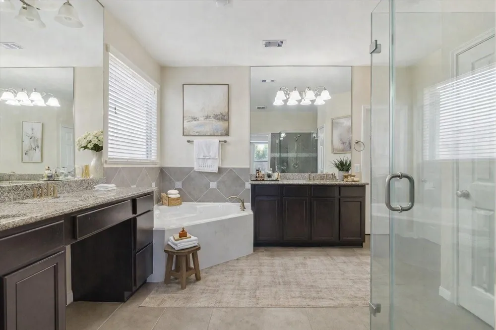 6015 Turner Shadow Lane Sugar Land, TX 77479