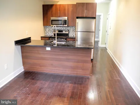 2012 W GIRARD AVENUE #UNIT 7B