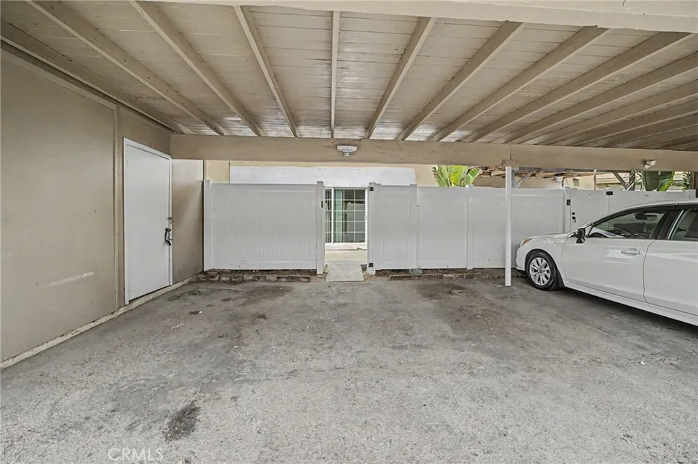 441 Rockvale Azusa, CA 91702