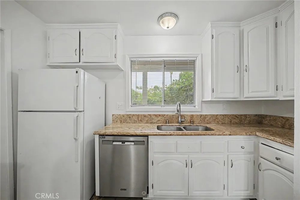 441 Rockvale Azusa, CA 91702