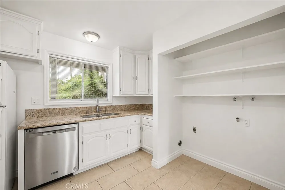441 Rockvale Azusa, CA 91702