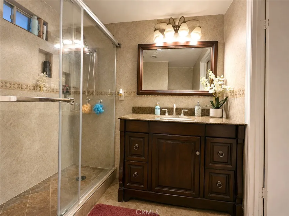 8409 Flallon Whittier, CA 90606