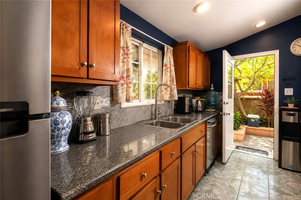 8409 Flallon Whittier, CA 90606
