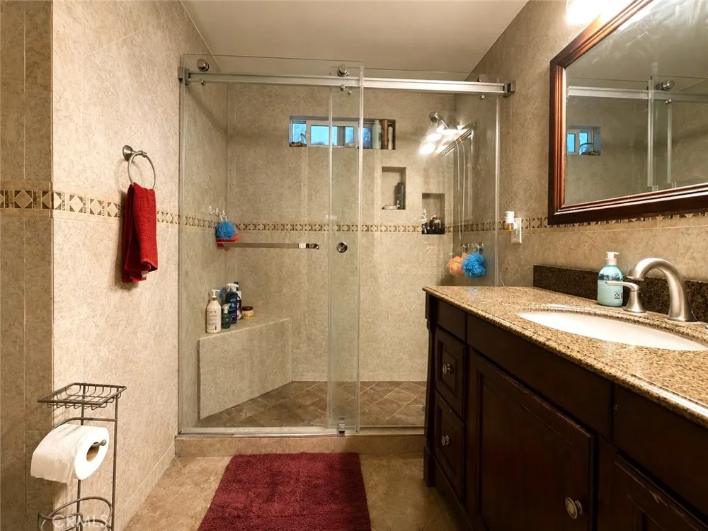 8409 Flallon Whittier, CA 90606