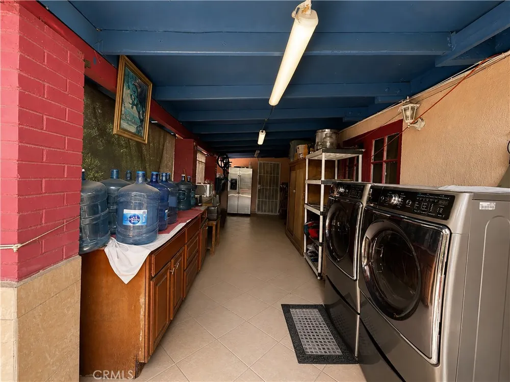 8409 Flallon Whittier, CA 90606