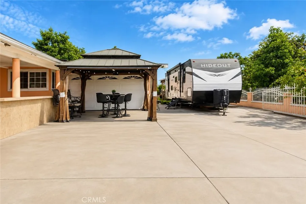 8409 Flallon Whittier, CA 90606