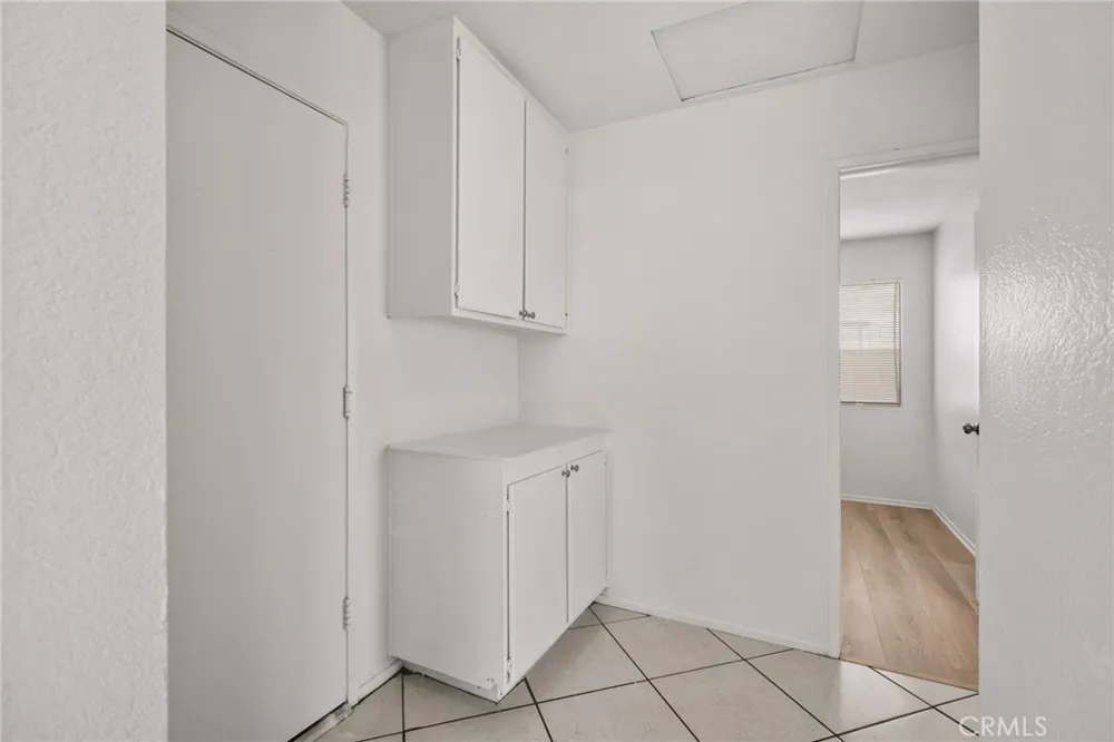 14422 Hillcrest Fontana, CA 92337