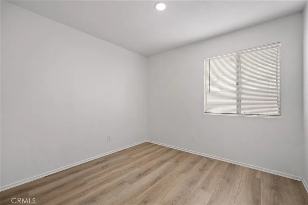 14422 Hillcrest Fontana, CA 92337