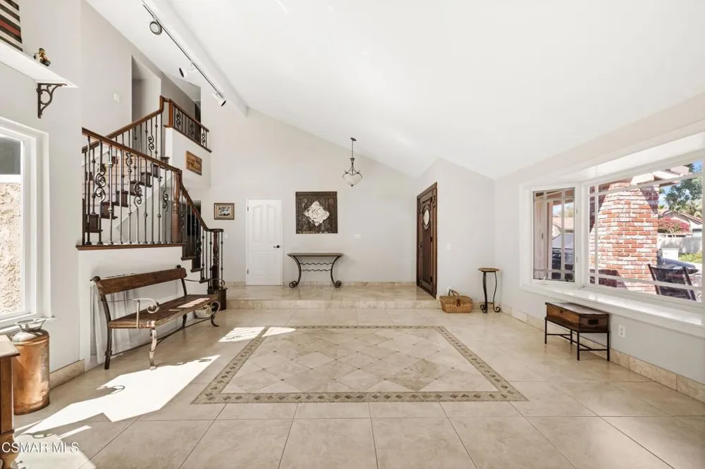 2827 Tiffaney Lane Simi Valley, CA 93063