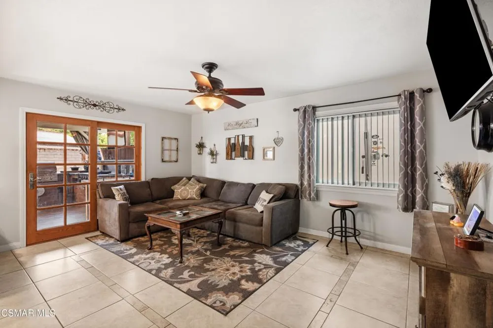 2827 Tiffaney Lane Simi Valley, CA 93063