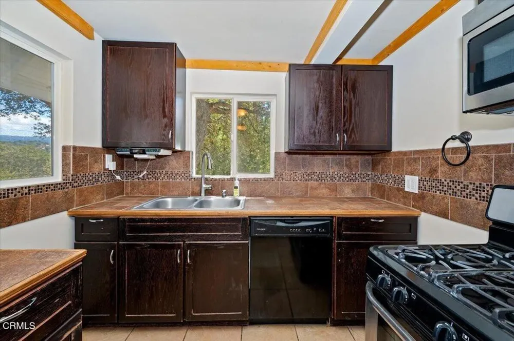 196 Balsam Dr Cedar Glen, CA 92321
