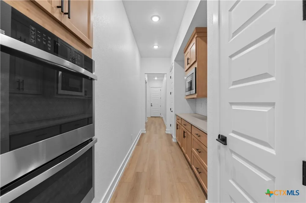 6768 Kings Mill Drive Salado, TX 76571