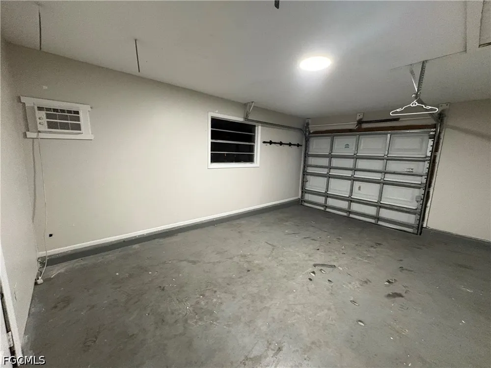 NE 10th Place Cape Coral, FL 33909