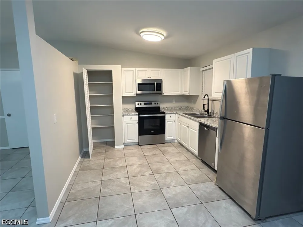 NE 10th Place Cape Coral, FL 33909