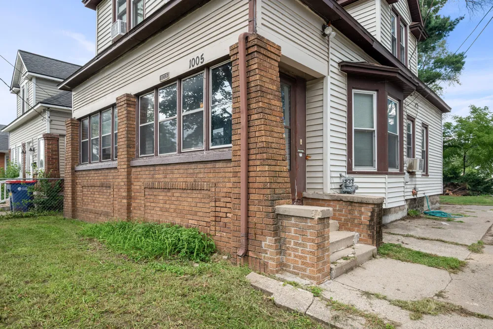 1005 Adams Street SE Grand Rapids, MI 49507