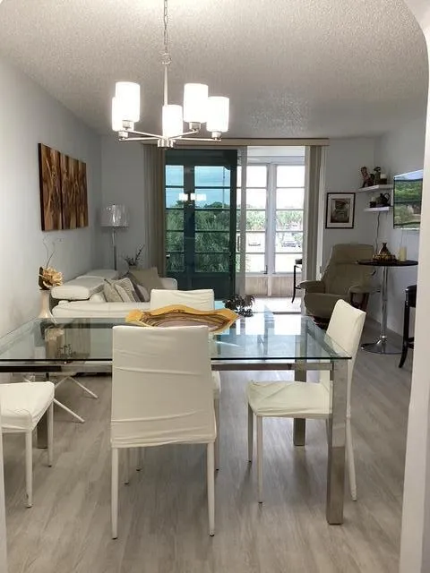 8300 SUNRISE LAKES BOULEVARD #206 Sunrise, FL 33322
