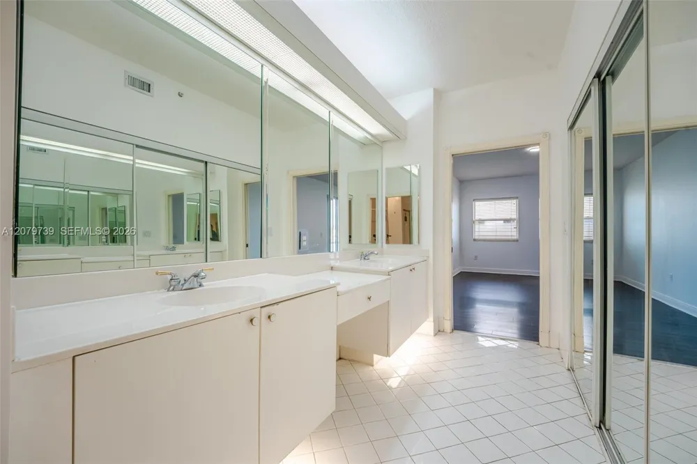 10750 NW 66th St #102 Doral, FL 33178