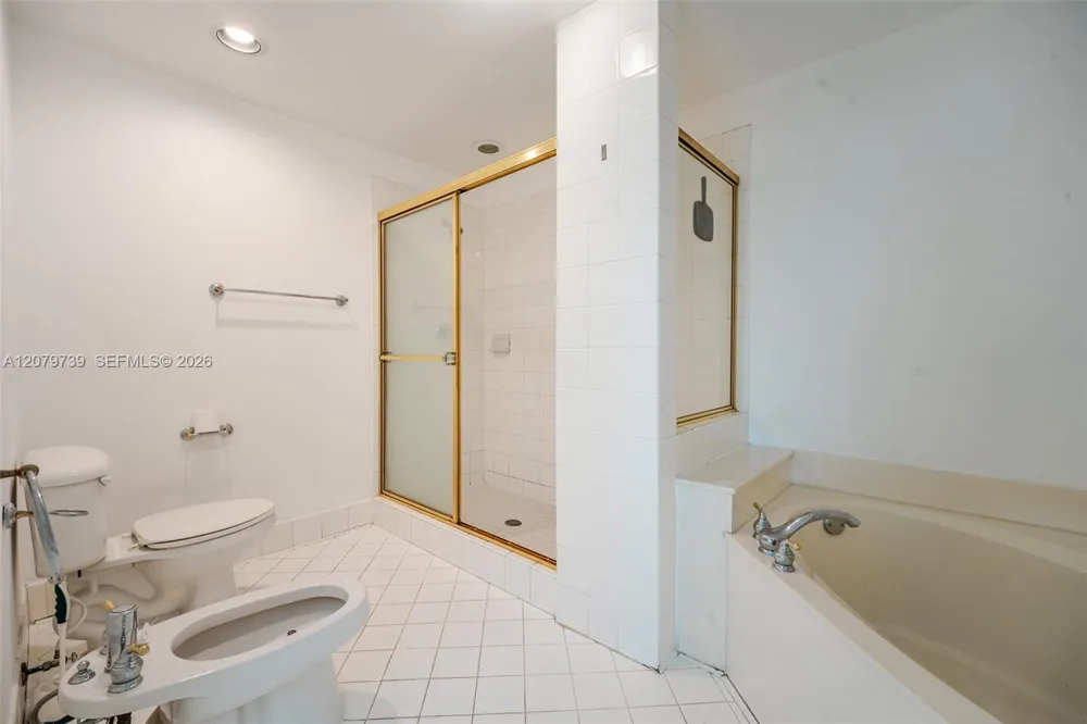 10750 NW 66th St #102 Doral, FL 33178