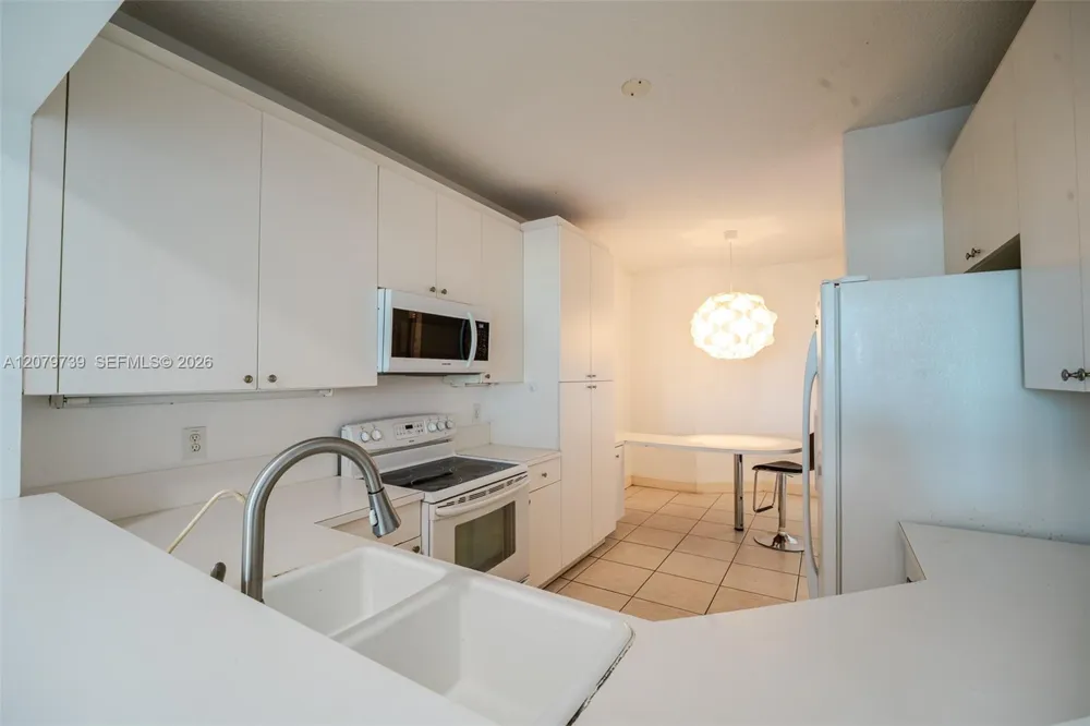 10750 NW 66th St #102 Doral, FL 33178