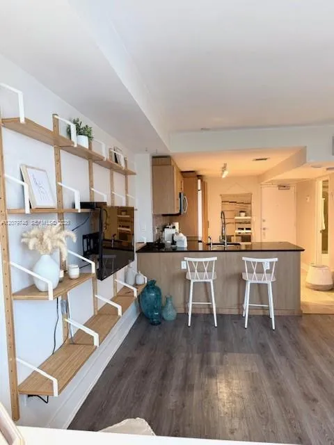 10275 Collins Ave #303 Bal Harbour, FL 33154