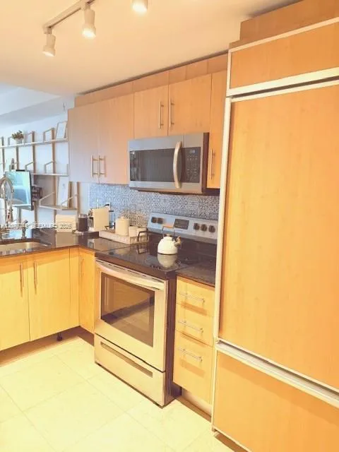10275 Collins Ave #303 Bal Harbour, FL 33154