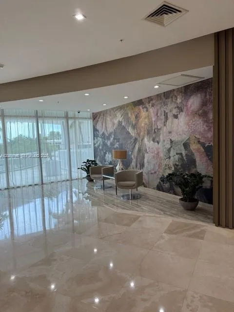 10275 Collins Ave #303 Bal Harbour, FL 33154