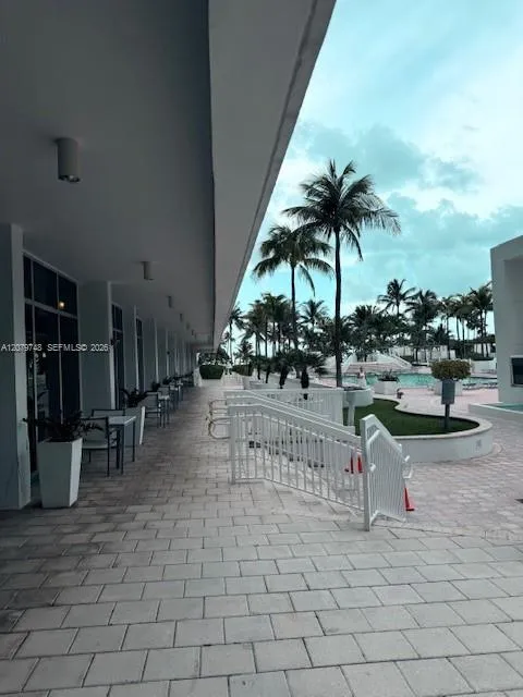 10275 Collins Ave #303 Bal Harbour, FL 33154