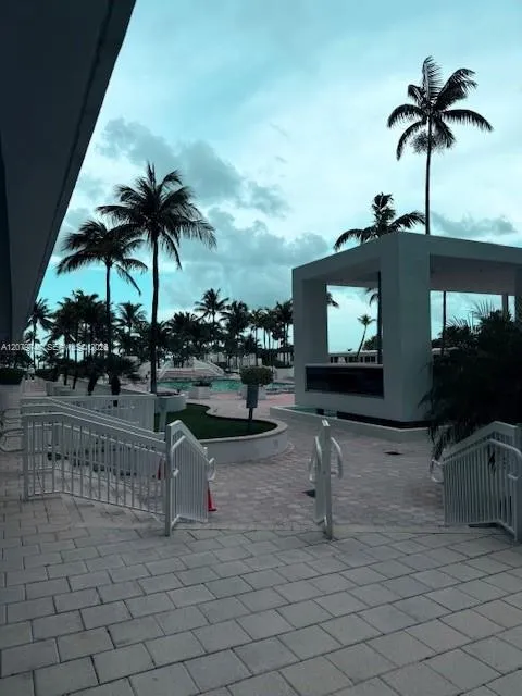 10275 Collins Ave #303 Bal Harbour, FL 33154