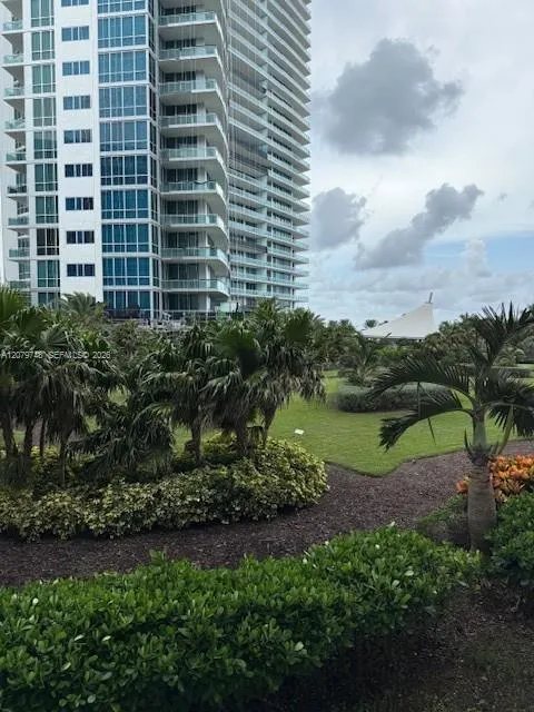 10275 Collins Ave #303 Bal Harbour, FL 33154