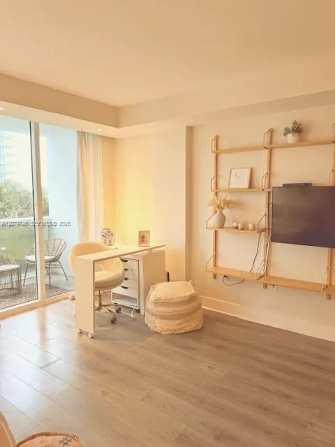 10275 Collins Ave #303 Bal Harbour, FL 33154