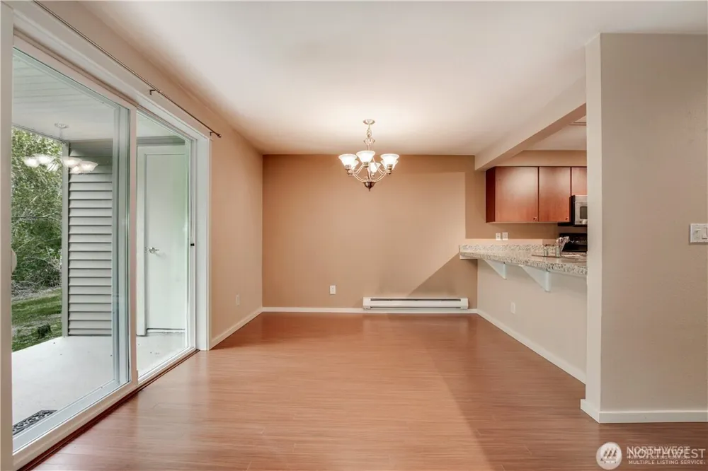 11313 NE 128th Street #101 Kirkland, WA 98034