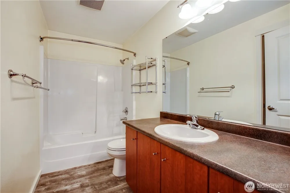 11313 NE 128th Street #101 Kirkland, WA 98034